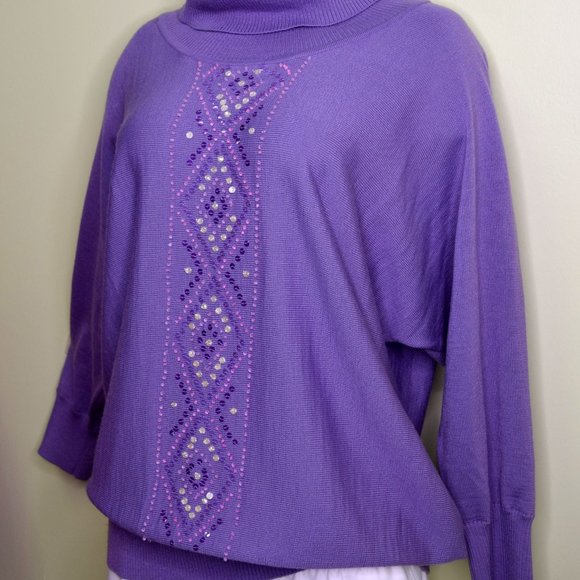 Plum Jeweled Turtle neck - Picture 1 of 3